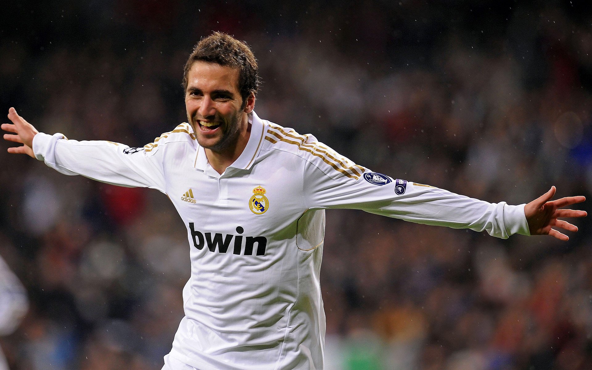 伊布圣西罗加时封神，毕尔巴鄂跨海远征点杀紫百合