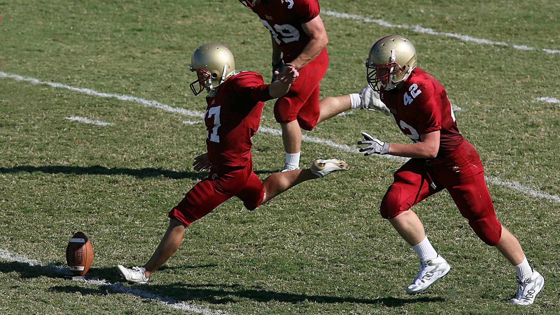 爆裂的格纳布里与被粉碎的几内亚,当唯一成为历史击穿现实的注脚